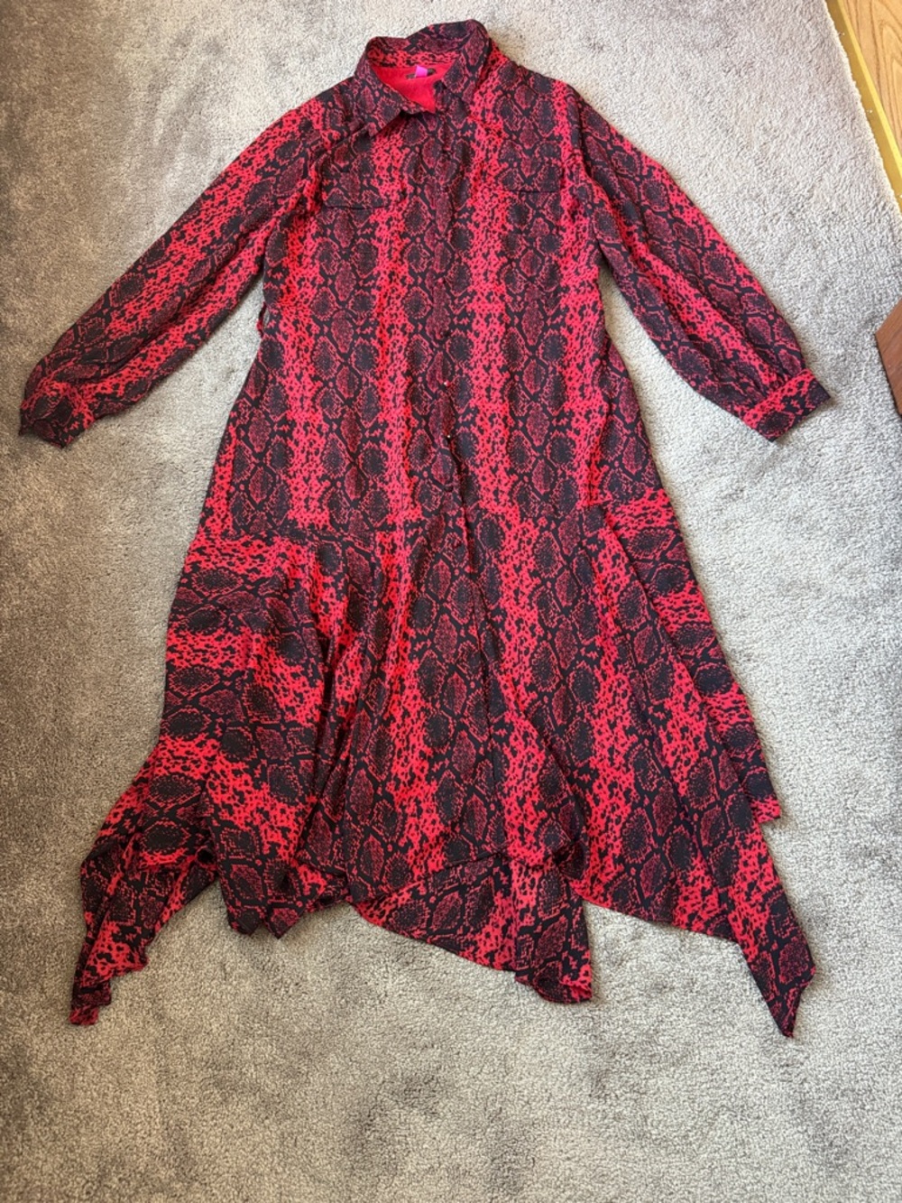 Vince Camuto Red Black Snakeskin Print Dress Button Front Long Sleeve SIZE XL